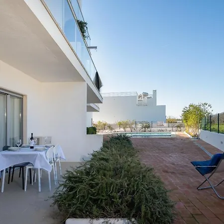 Great 2 Bedroom In Tavira Santa Luzia (Tavira)