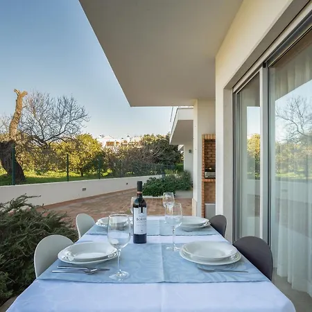 Great 2 Bedroom In Tavira 산타 루지아