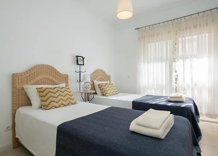 Great 2 Bedroom In Tavira * Santa Luzia (Tavira)